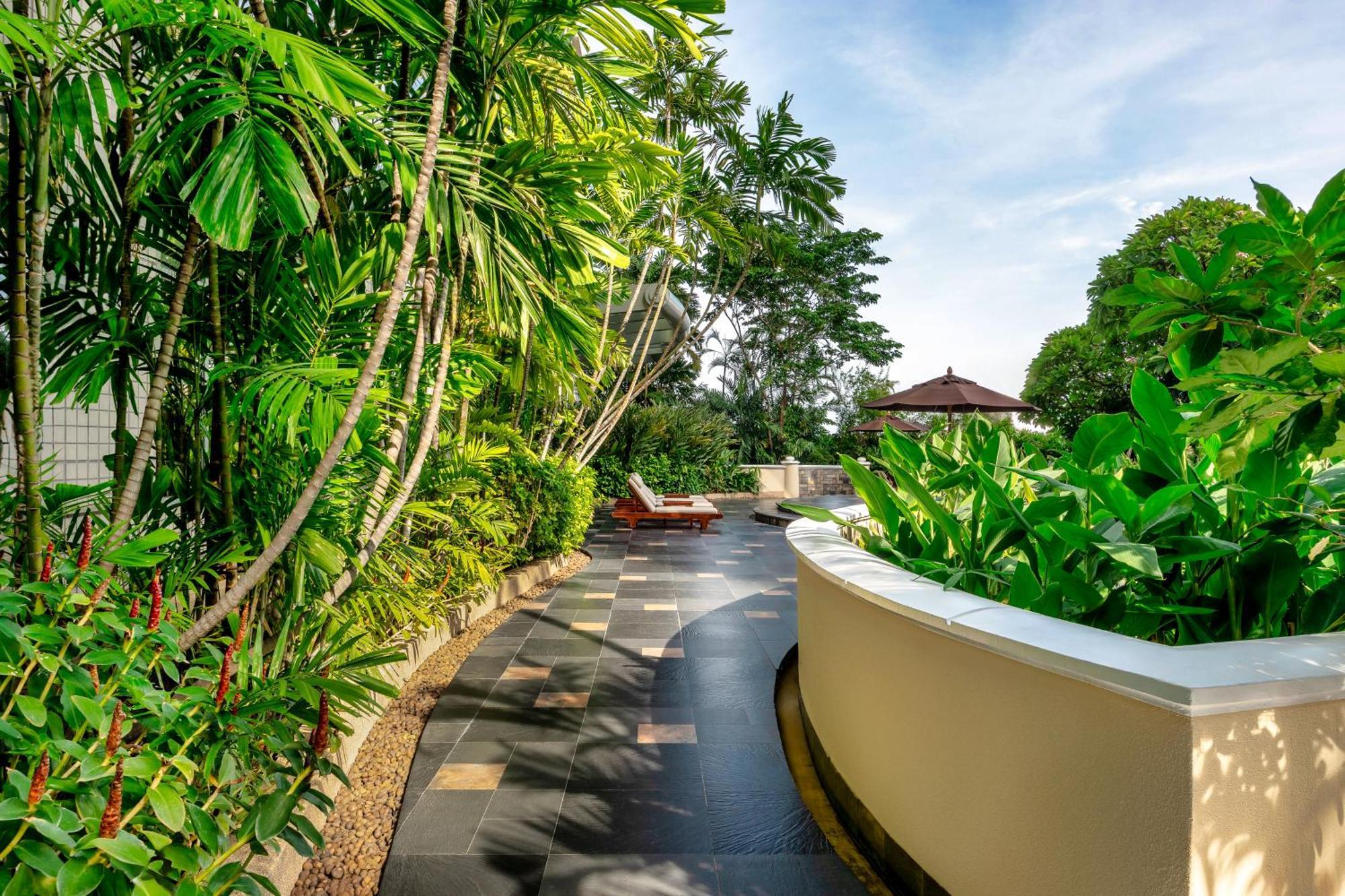 Conrad Bangkok Residences Bagian luar foto