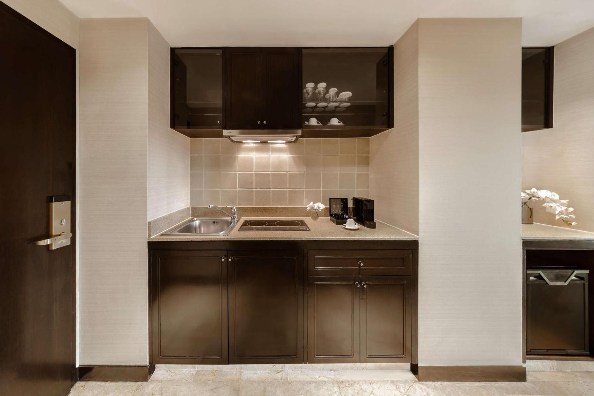 Conrad Bangkok Residences Bagian luar foto